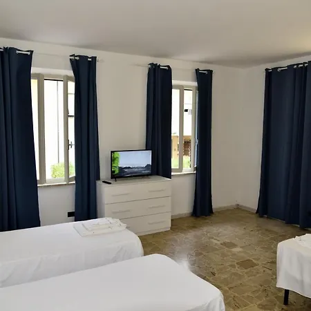 Mediterraneo Rooms Cecina Penzion