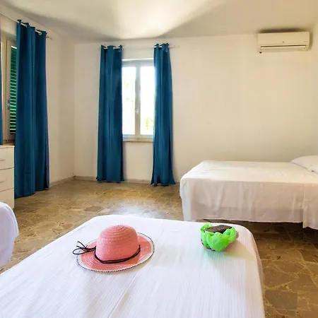 Mediterraneo Rooms Cecina 3*
