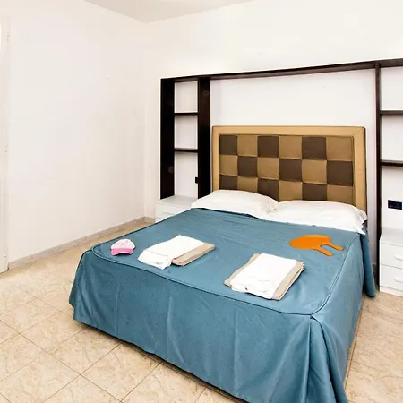 Mediterraneo Rooms Cecina Penzion 3*