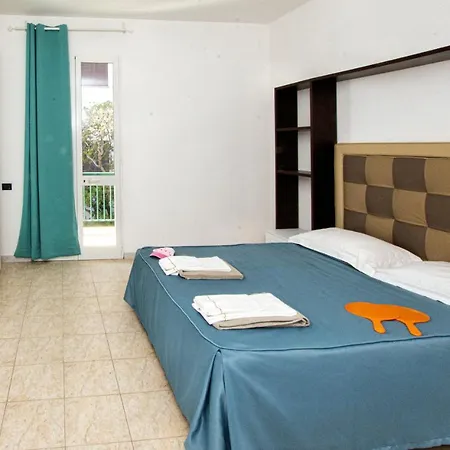 Mediterraneo Rooms Cecina 3*